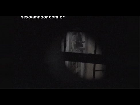 ❤️ Blondie bliver hemmeligt videooptaget af en voyeur fra nabolaget gemt bag hule mursten ☑ Fucking video at da.assistdoctor23.ru ❤
